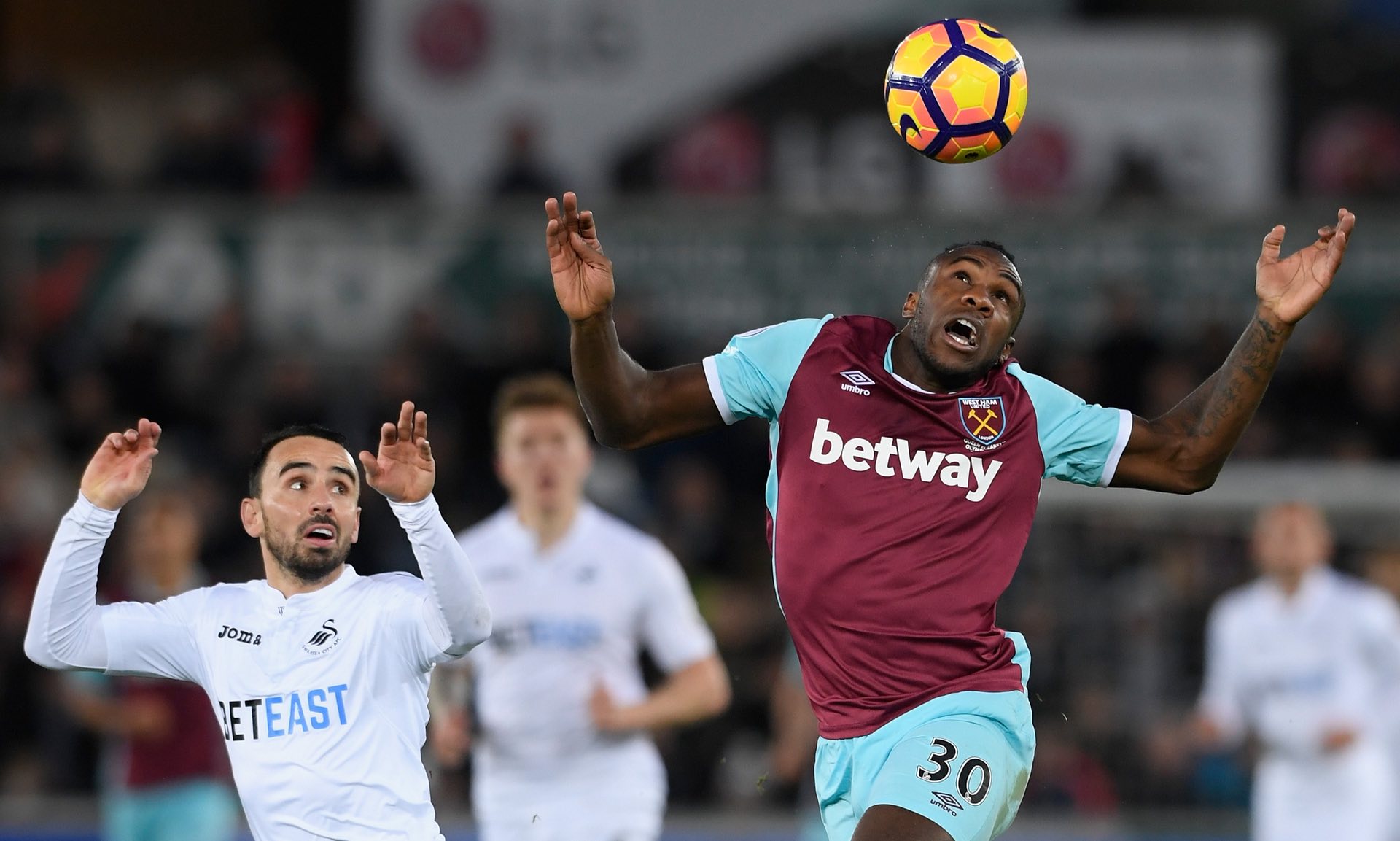 引了众多球 引了众多球