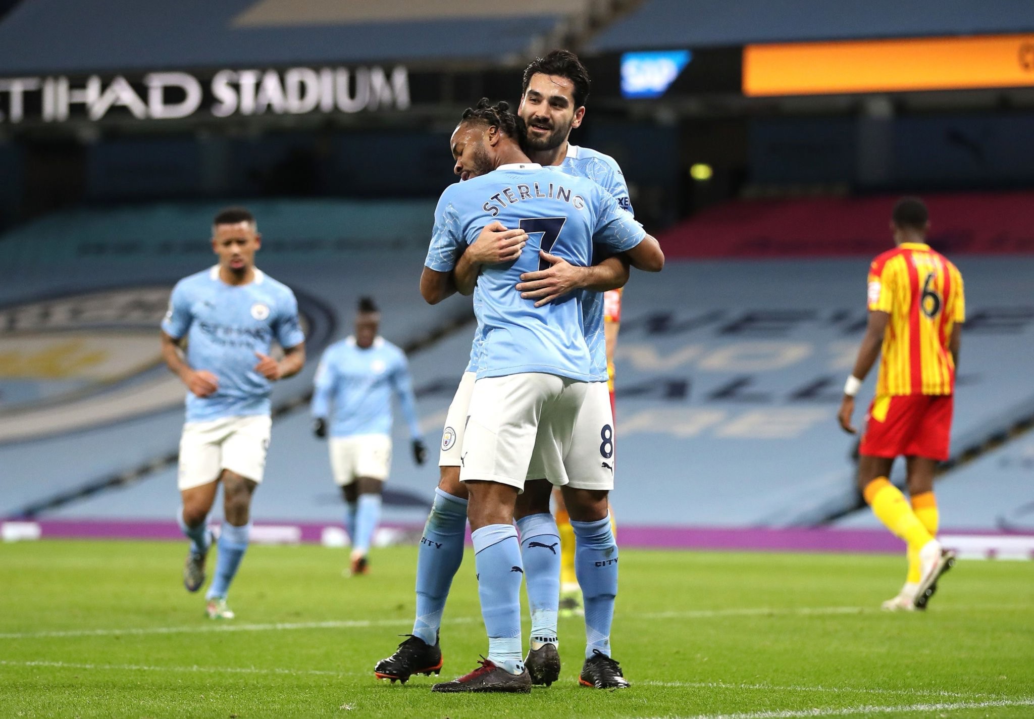 史和丰富的 史和丰富的